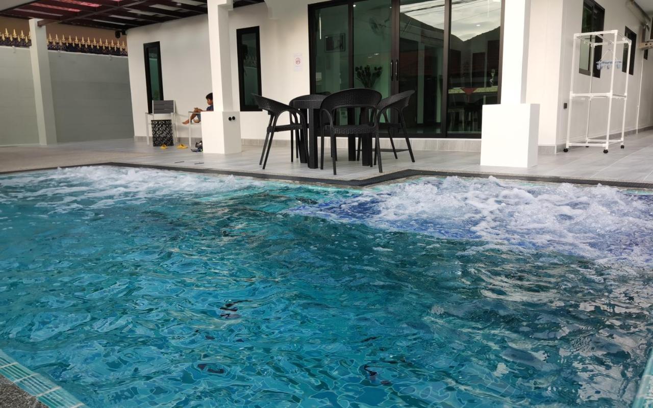 Private Pool Villa With Jacuzzi At Royal Park Village - Walk To The Beach - 6 People - Max 3 Males (Adults Only) Jomtien Beach Εξωτερικό φωτογραφία