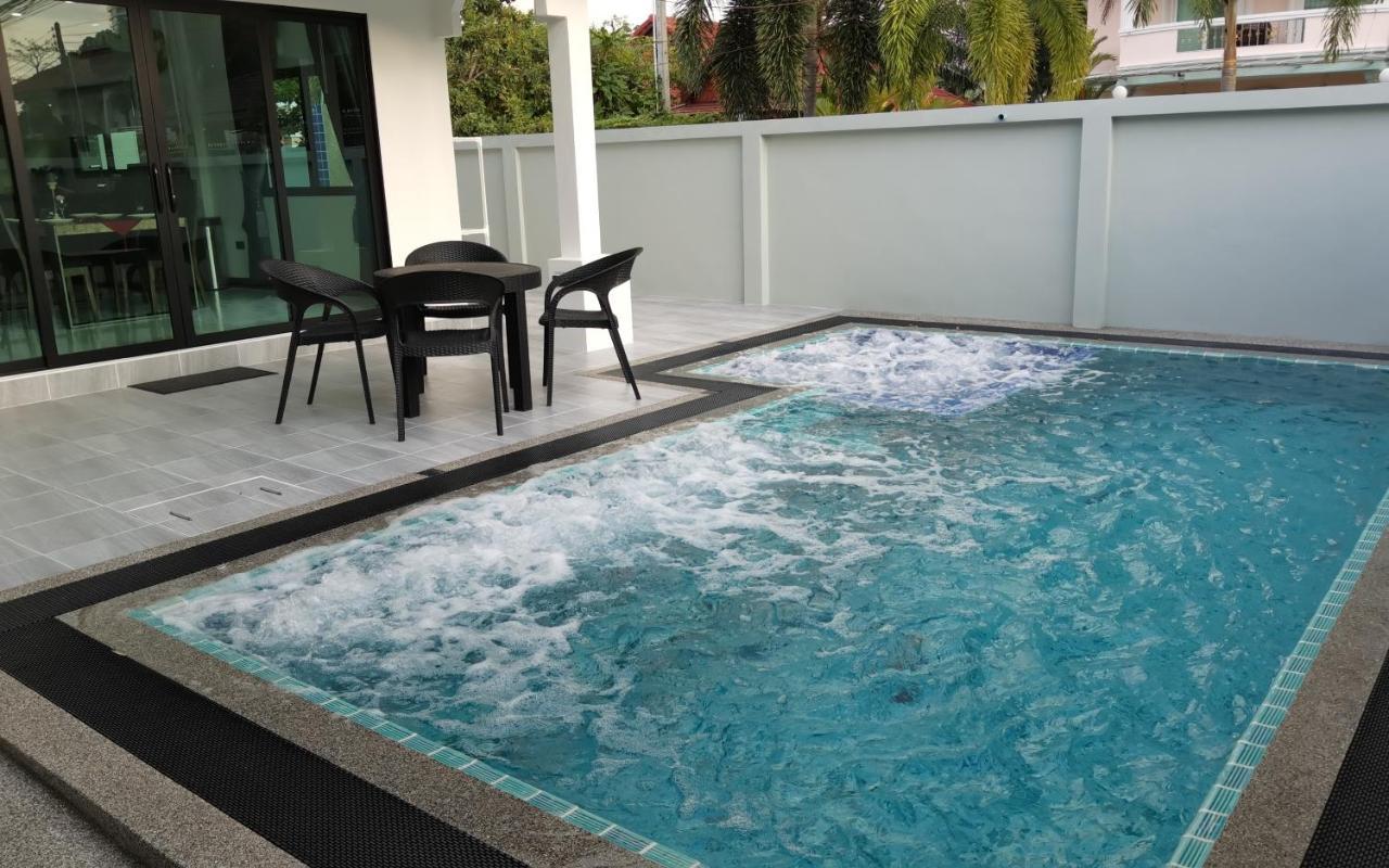 Private Pool Villa With Jacuzzi At Royal Park Village - Walk To The Beach - 6 People - Max 3 Males (Adults Only) Jomtien Beach Εξωτερικό φωτογραφία