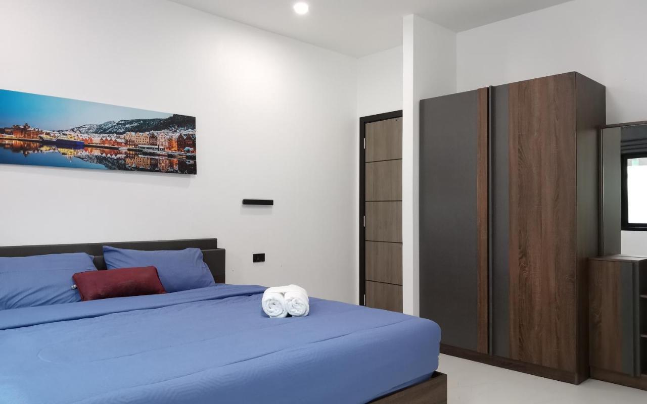 Private Pool Villa With Jacuzzi At Royal Park Village - Walk To The Beach - 6 People - Max 3 Males (Adults Only) Jomtien Beach Εξωτερικό φωτογραφία