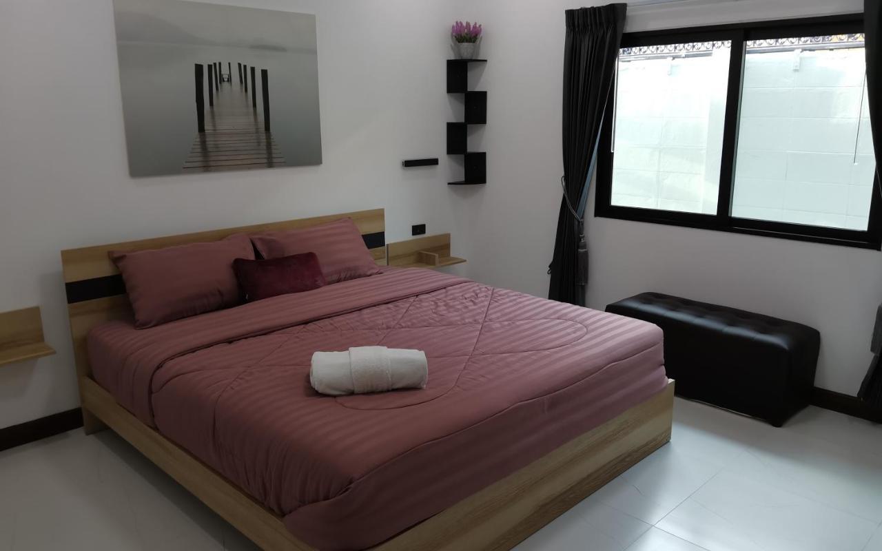 Private Pool Villa With Jacuzzi At Royal Park Village - Walk To The Beach - 6 People - Max 3 Males (Adults Only) Jomtien Beach Εξωτερικό φωτογραφία
