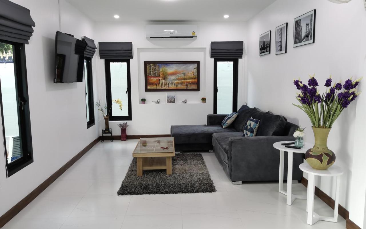 Private Pool Villa With Jacuzzi At Royal Park Village - Walk To The Beach - 6 People - Max 3 Males (Adults Only) Jomtien Beach Εξωτερικό φωτογραφία