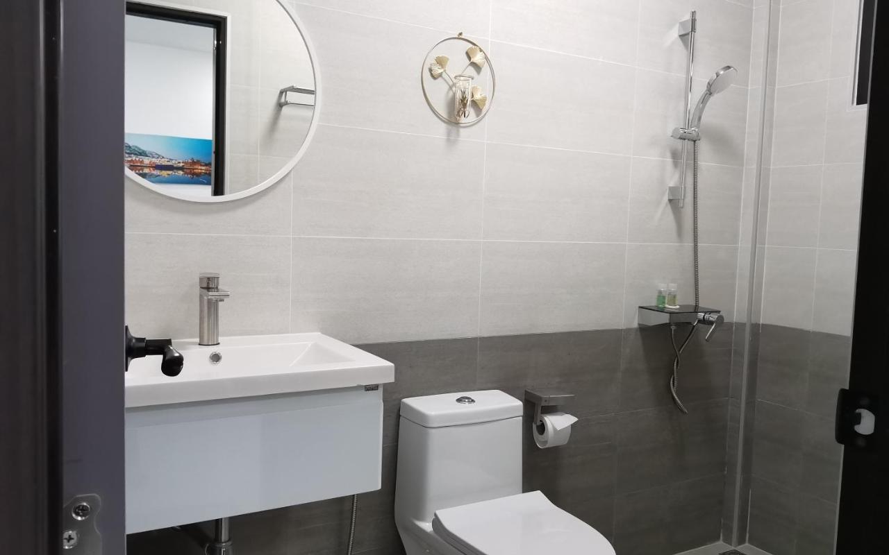 Private Pool Villa With Jacuzzi At Royal Park Village - Walk To The Beach - 6 People - Max 3 Males (Adults Only) Jomtien Beach Εξωτερικό φωτογραφία