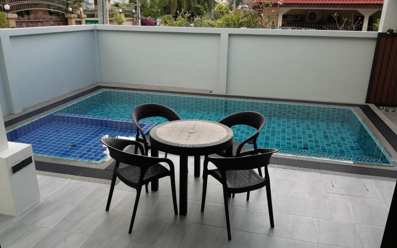 Private Pool Villa With Jacuzzi At Royal Park Village - Walk To The Beach - 6 People - Max 3 Males (Adults Only) Jomtien Beach Εξωτερικό φωτογραφία