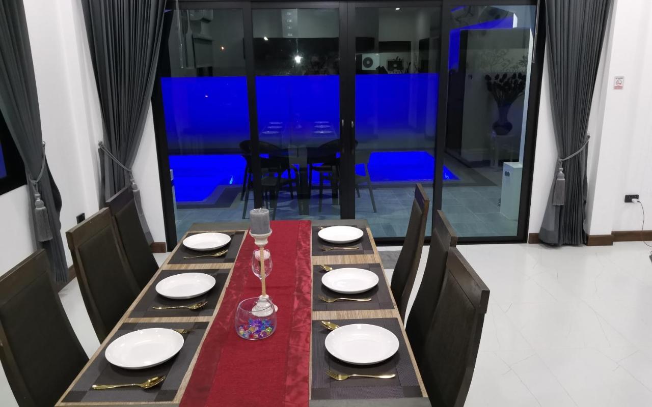 Private Pool Villa With Jacuzzi At Royal Park Village - Walk To The Beach - 6 People - Max 3 Males (Adults Only) Jomtien Beach Εξωτερικό φωτογραφία